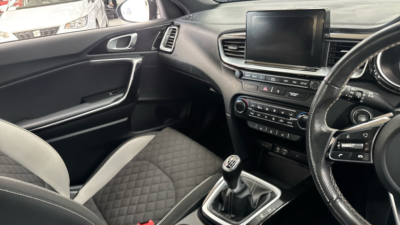 Kia Ceed 1.4T GDi ISG GT-Line Lunar Edition 5dr Petrol Hatchback